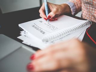 注冊(cè)香港公司后可以自己辦理年審嗎?